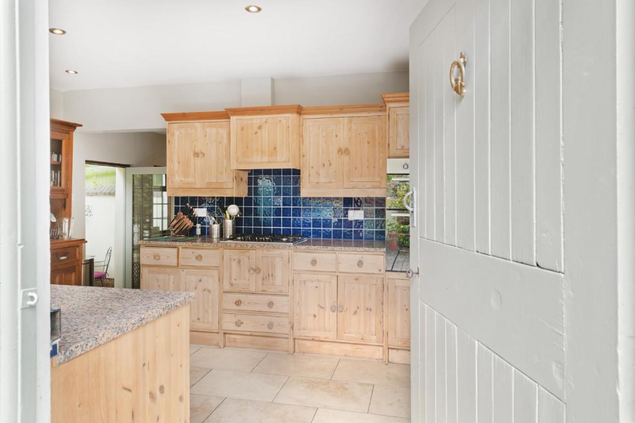 Beautiful Secluded 2 Bedroom Coach House Holiday home Nottingham