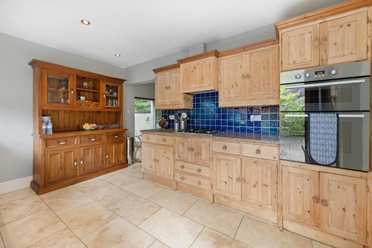 Beautiful Secluded 2 Bedroom Coach House Holiday home *